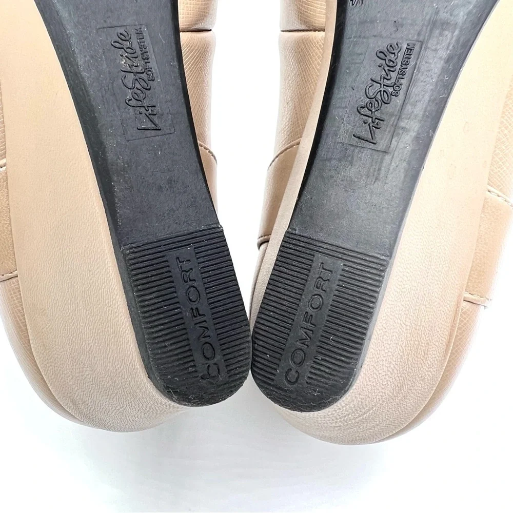 Life Stride Size 7 Dreams Tan‎ Beige Nude Wedge Pumps Heels Round Toe Shoes
